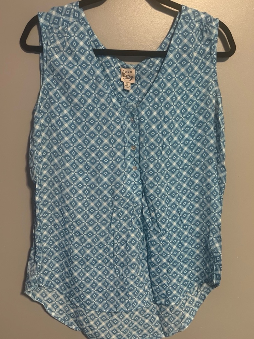 Como Vintage Blue and White Diamond Print Sleeveless Camisole